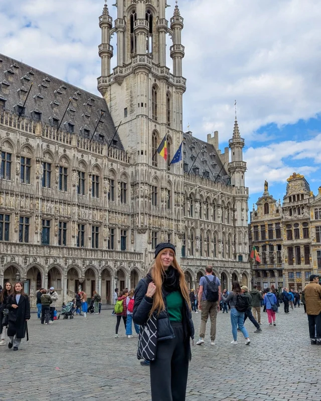 Four days in Belgium (part 2): Brussels 🗺️

Here's what you should visit in the country of chocolate & waffles on a long weekend:

DAY 3:
⛲ Parc de Bruxelles
🧇 Grand Place (Grote Markt)
🧛🏻 Manneken Pis
🌿 Mont des Arts
🏛️ Palace of Justice
🛍️ Galeries Royales Saint-Hubert

DAY 4:
🍏 Magritte Museum (@fineartsbelgium)
🇪🇺 @EuropeanParliament
🍁 Parc Leopold
🌳 Parc du Cinquantenaire

Save this post for your next trip to Belgium ✅
(& check out my Bruges itinerary in part 1)

#criview #belgiumtrip #brusselsbelgium #longweekends #magrittemuseum